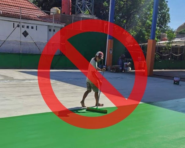pengerajaan lapangan tenis