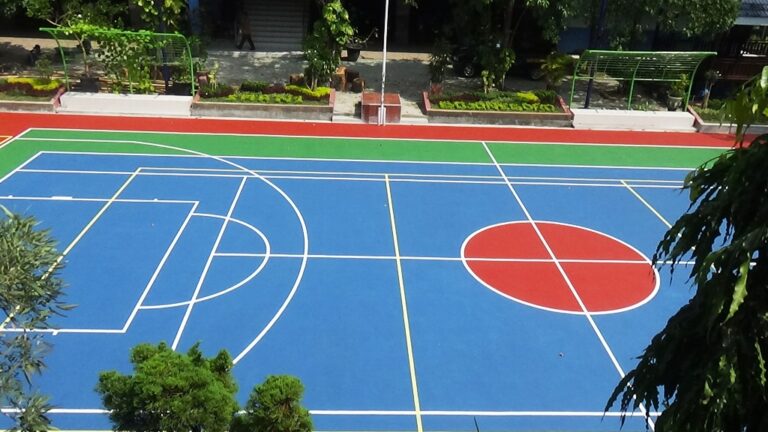 kontraktor lapangan multifungsi
